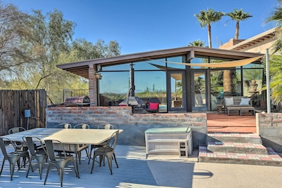 Tucson Oasis 'La Casa de las Palmas' w/ Pool!