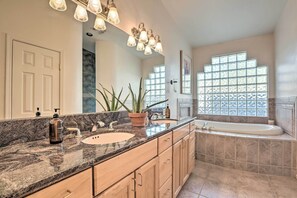 House (3 Bedrooms) | Interior - Tucson Oasis 'La Casa de las Palmas' w/ Pool! (Tucson)