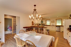 House (4 Bedrooms) | Interior - 2 Mi to Elk Mountain: Poconos Escape on 11 Acres! (Union Dale)