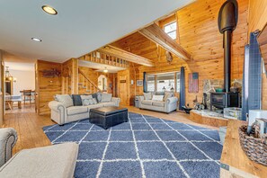 House (4 Bedrooms) | Interior - 2 Mi to Elk Mountain: Poconos Escape on 11 Acres! (Union Dale)