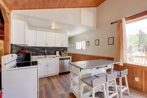 House (3 Bedrooms) | Interior - < 5 Mi to Ghost Town: Mtn-view Crown King Retreat (Crown King)