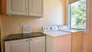 Apartamento (2 Bedrooms) | Parte interna