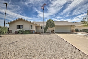 House (2 Bedrooms) | Interior - Quiet Sun City Home w/ Grill - Golf & Hike Nearby! (Sun City)