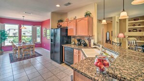 Microwave, oven, stovetop, dishwasher - Surprise Getaway in 55-plus Community by Golf (Surprise)