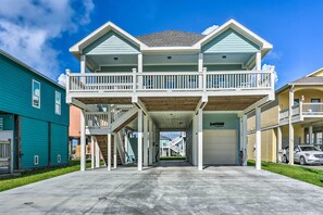 House (3 Bedrooms) | Front of property - Walk to Shore: Family Retreat in Crystal Beach! (Port Bolivar)