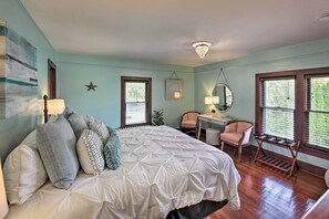 House (5 Bedrooms) | Interior - Luxe Lake Geneva Retreat in Downtown! (Lake Geneva)
