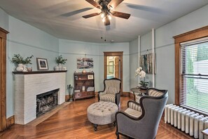 House (5 Bedrooms) | Interior