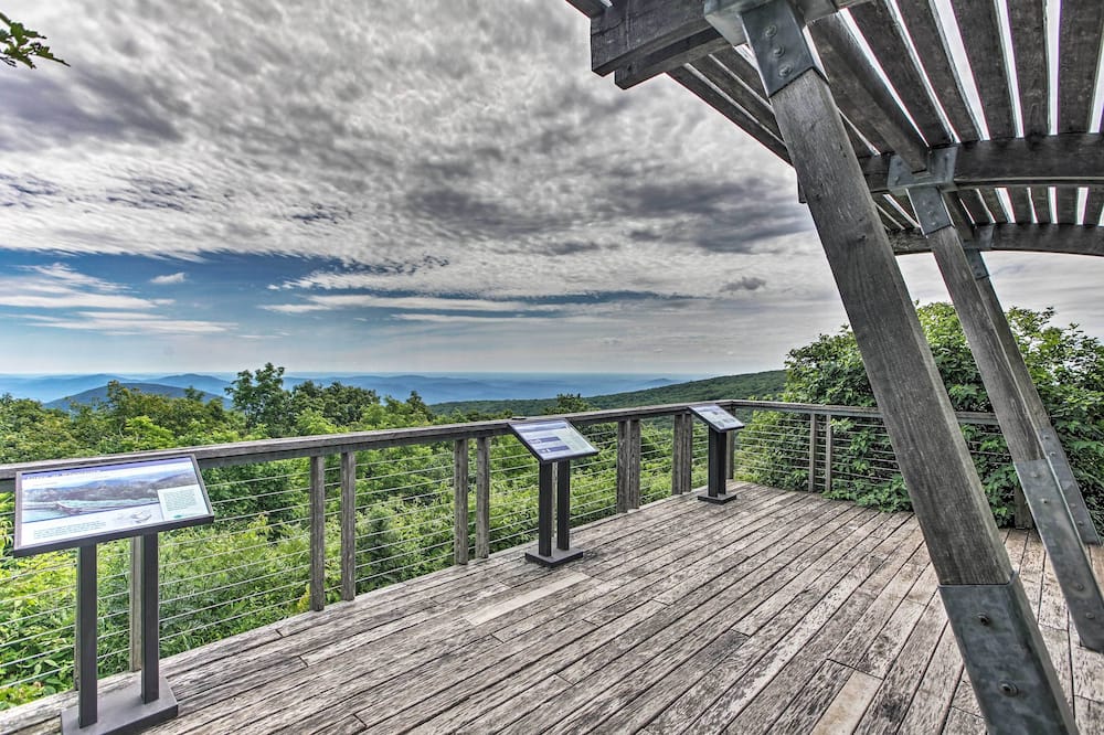 Idyllic Wintergreen Condo w/ Resort Amenities - Nellysford, VA