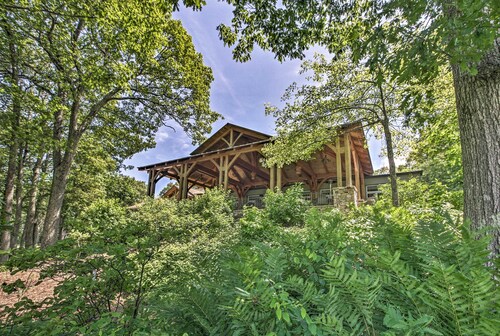 Idyllic Wintergreen Condo w/ Resort Amenities