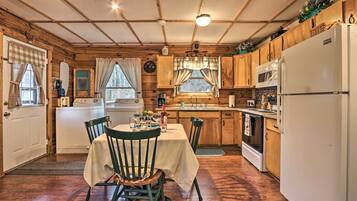 Rumah (2 Bedrooms) | Interior