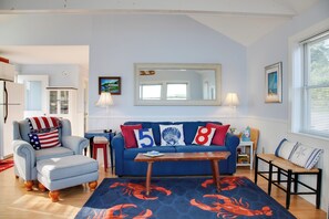 Cottage (1 Bedroom) | Interior - 'heron Cottage' on Casco Bay w/ Deck & Boat Dock! (Freeport)