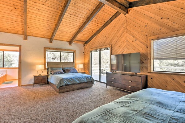Cottage (5 Bedrooms) | Interior - Luxe Escape w/ Decks, Mtn Views, Game Room! (Pine Mountain Club)