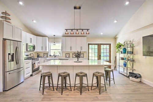 Modern NY Home w/ Views By Hudson Valley Hiking!