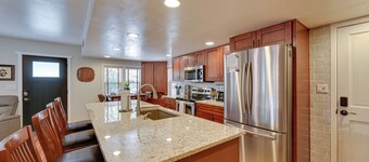 Peaceful Deck + Fire Pit: Payson Home!