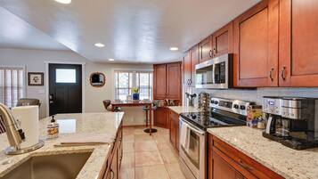 Casa (2 Bedrooms) | Interior