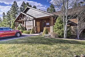 House (2 Bedrooms) | Interior - 4 Mi to Fool Hollow Lake: Cabin w/ Tranquil Deck (Show Low)