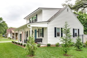 House (1 Bedroom) | Interior