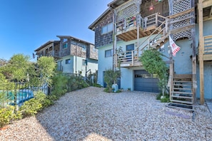 Interior - New Smyrna Beach Townhome: Steps to Ocean! (New Smyrna Beach)