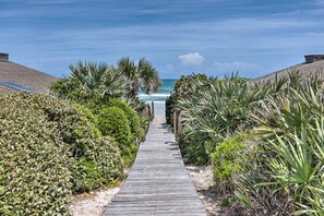 Apartment (2 Bedrooms) | Interior - New Smyrna Beach Townhome: Steps to Ocean! (New Smyrna Beach)