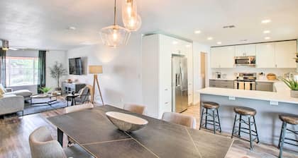 Fire Pit, Heated Pool: Central Tempe Escape!