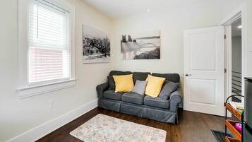 House (2 Bedrooms) | Bahagian dalam