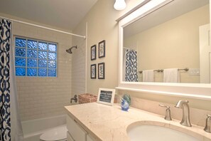 Bathroom - Lake Placid Paradise w/ Dock, Grill & Kayaks! (Seguin)
