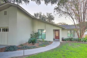 Exterior - Lake Placid Paradise w/ Dock, Grill & Kayaks! (Seguin)