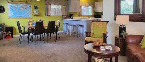 Cottage (2 Bedrooms) | Front of property