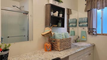 Cottage (2 Bedrooms) | Bahagian dalam