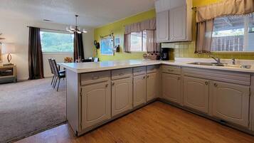 Cottage (2 Bedrooms) | Interior