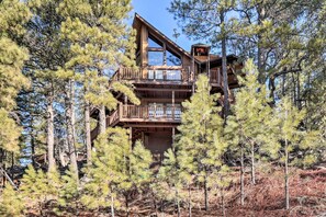 Interior - Pet-friendly Munds Park Retreat w/ Wraparound Deck (Munds Park)