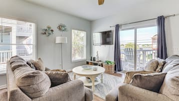 Apartment (3 Bedrooms) | Front of property