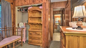 ุงูู
ูุดุฃุฉ ู
ู ุงูุฏุงุฎู