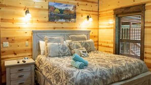 House (2 Bedrooms) | 2 bedrooms, bed sheets - Broken Bow Cabin w/ Hot Tub & Outdoor Fireplace! (Broken Bow)