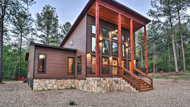 Exterior - Broken Bow Cabin w/ Hot Tub & Outdoor Fireplace! (Broken Bow)