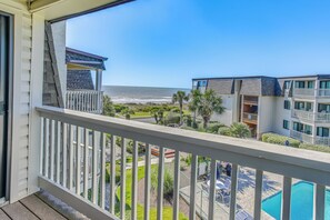 Apartment (2 Bedrooms) | Interior - 3 Mi to Broadway at the Beach: Oceanfront Getaway! (Myrtle Beach)