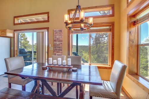 Mtn-view Hilltop Hideaway w/ Deck in Show Low