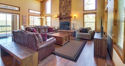 Mtn-view Hilltop Hideaway w/ Deck in Show Low