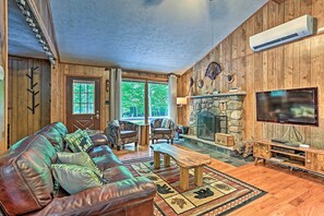 電視、壁爐、乒乓球設施