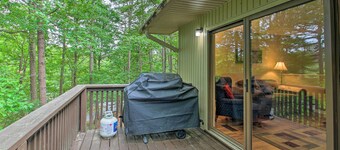 3 Mi to Golf: Hot Springs Village Retreat w/ Deck
