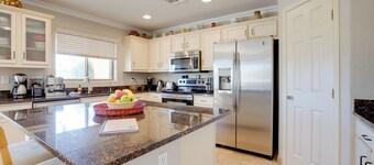 Sunny San Tan Valley Home w/ Grill on Golf Course!