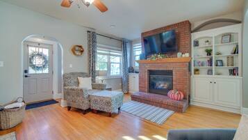 House (4 Bedrooms) | Front of property