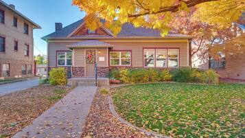 ู
ูุฒู (4 Bedrooms) | ุงูู
ูุดุฃุฉ ู
ู ุงูุฏุงุฎู