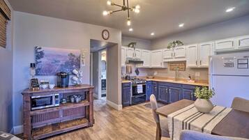 Apartment (1 Bedroom) | Interior