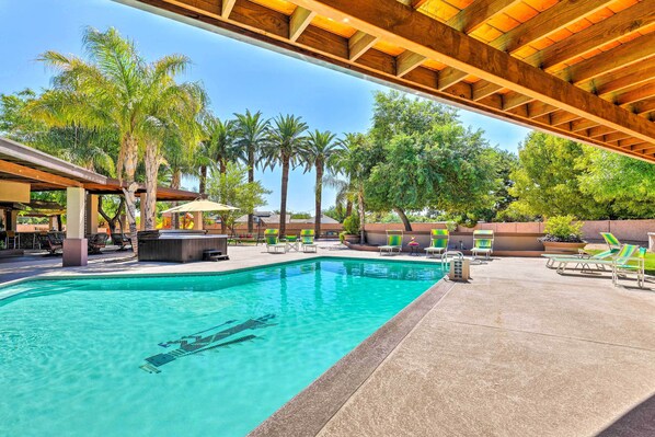 Interior - 2 Mi to Old Town: 'the Grand Palms Estate' w/ Pool (Scottsdale)