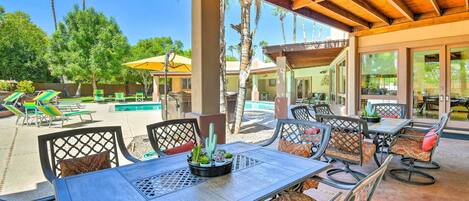 Villa (5 Bedrooms) | Front of property