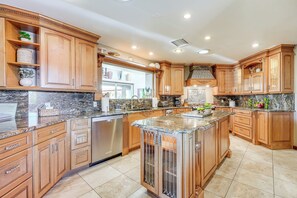 Interior - 2 Mi to Old Town: 'the Grand Palms Estate' w/ Pool (Scottsdale)