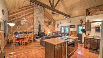 House (2 Bedrooms) | Interior