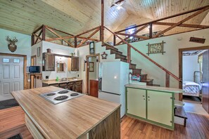 House (2 Bedrooms) | Interior