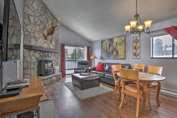 Apartment (2 Bedrooms) | Front of property